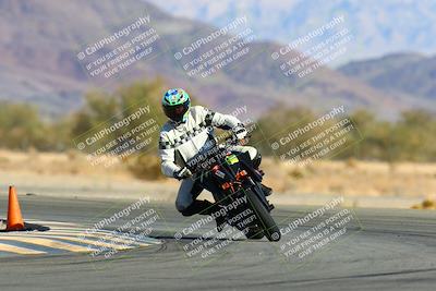 media/Jan-09-2022-SoCal Trackdays (Sun) [[2b1fec8404]]/Turn 14 (10am)/